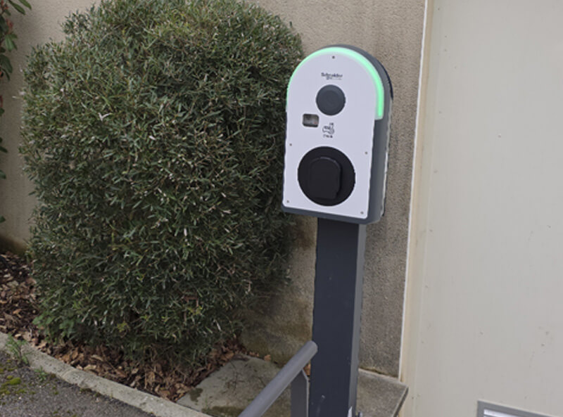 IRVE et Bornes de Recharge Électrique